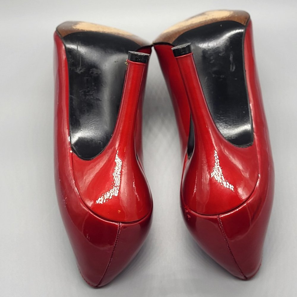 stuart weitzman red patent leather pumps